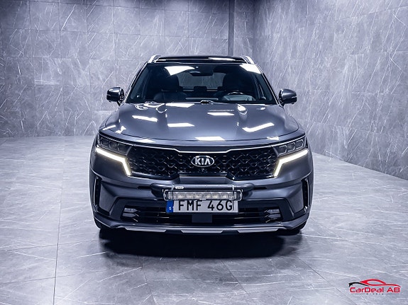 Kia Sorento 2 of 30