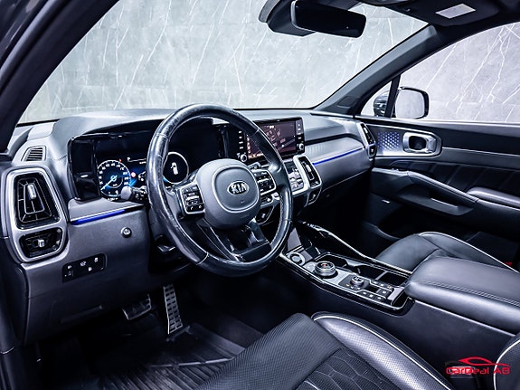 Kia Sorento 11 of 30