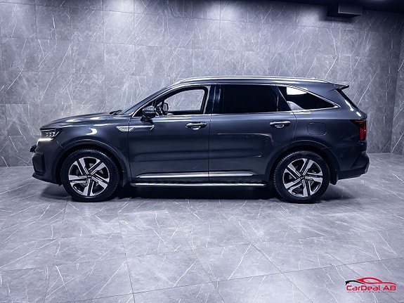 Kia Sorento 4 of 30