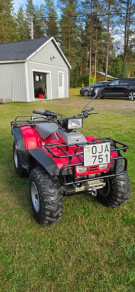 Honda TRX 350 2 of 6