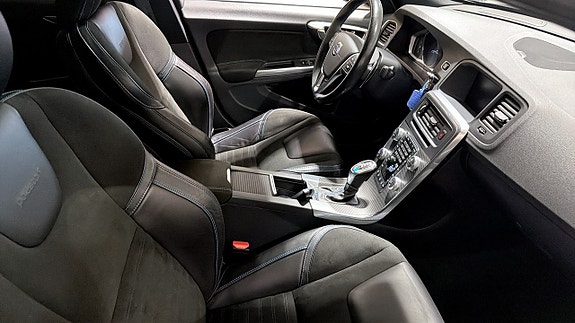 Volvo S60 3 of 13