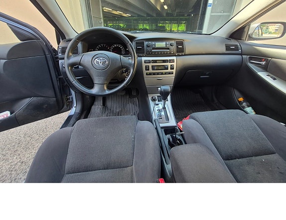 Toyota Corolla 5 of 5