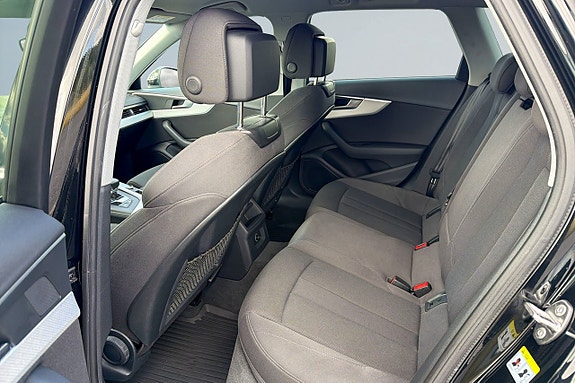 Audi A4 15 of 17