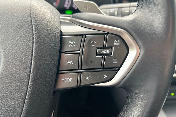 Lexus NX350h 15 of 24