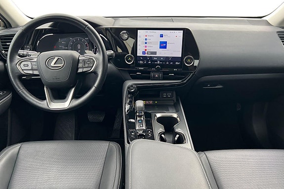 Lexus NX350h 8 of 24