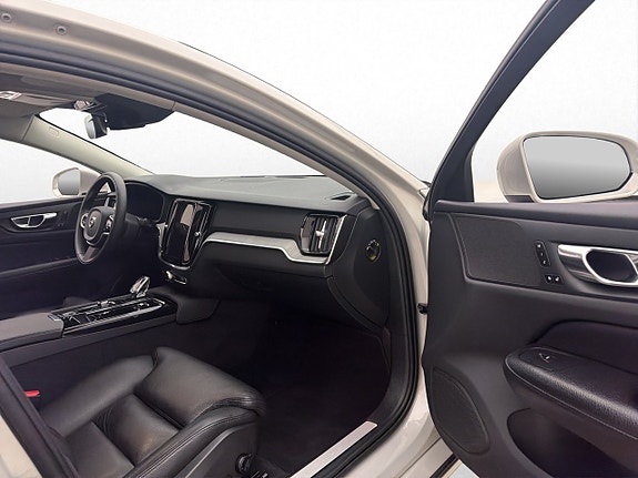 Volvo S60 24 of 30