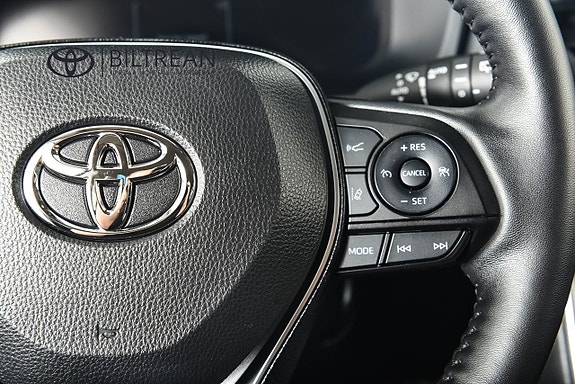 Toyota RAV4 13 of 21