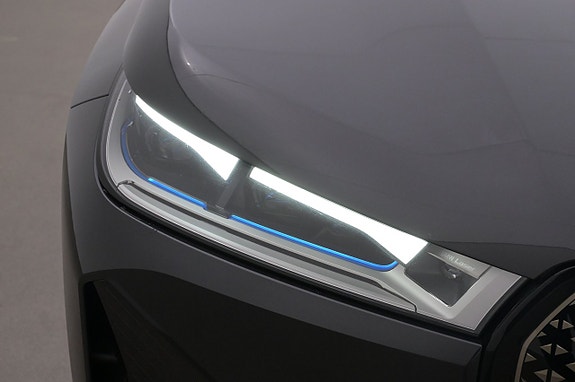 BMW iX 26 of 27