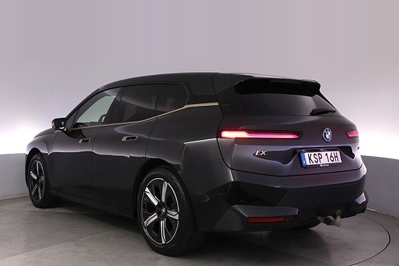 BMW iX 4 of 27