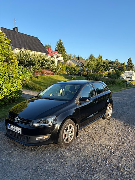 Volkswagen Polo 2 of 6