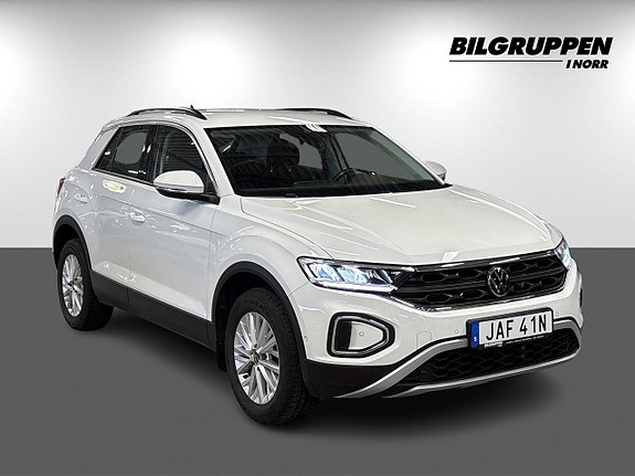 Volkswagen T-Roc 3 of 17