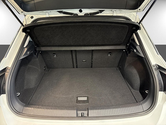 Volkswagen T-Roc 14 of 17