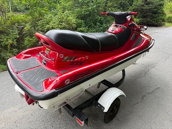 Kawasaki STX 1100 3 sits 7 of 15