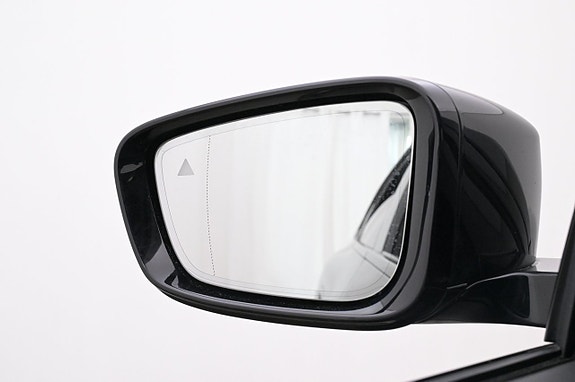 BMW i4 19 of 27