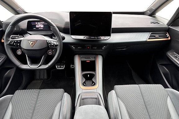 Cupra Born 8 of 18