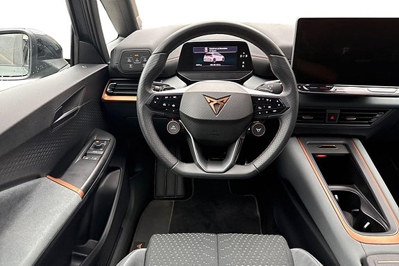 Cupra Born 9 of 18