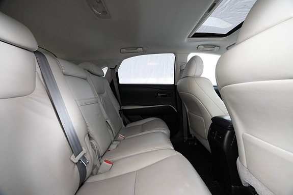 Lexus RX450h 15 of 26