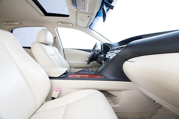 Lexus RX450h 14 of 27