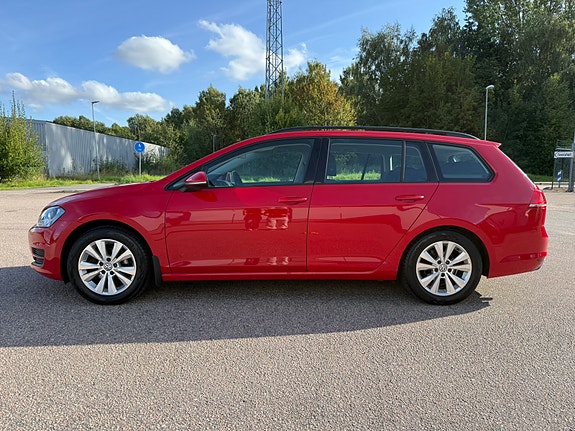 Volkswagen Golf VII 2 of 10