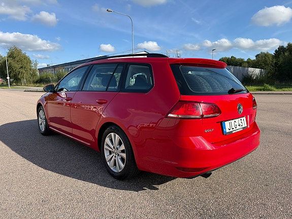 Volkswagen Golf VII 3 of 10