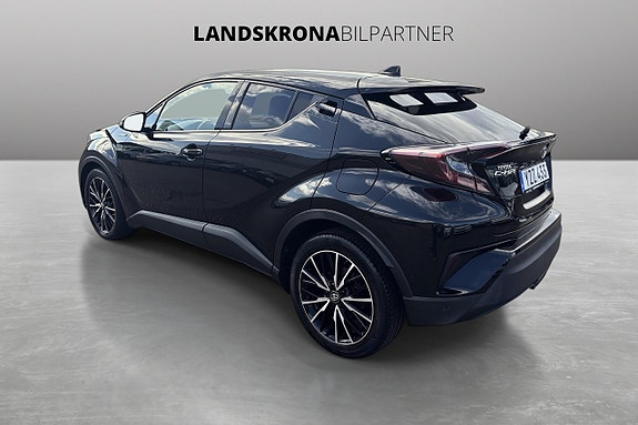 Toyota C-HR 7 of 27
