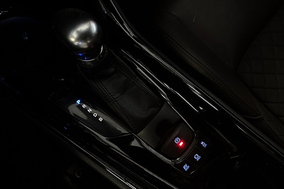 Toyota C-HR 22 of 27