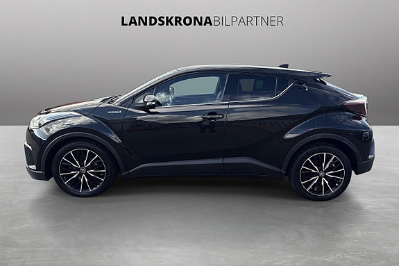 Toyota C-HR 8 of 27