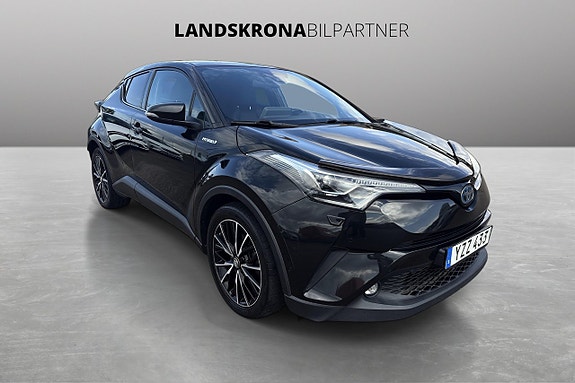 Toyota C-HR 3 of 27