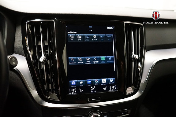 Volvo V60 Cross Country 18 of 23