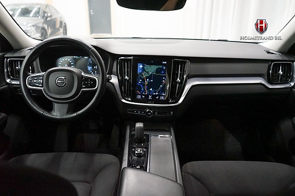 Volvo V60 Cross Country 12 of 23