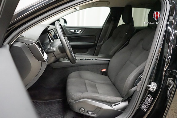 Volvo V60 Cross Country 9 of 23