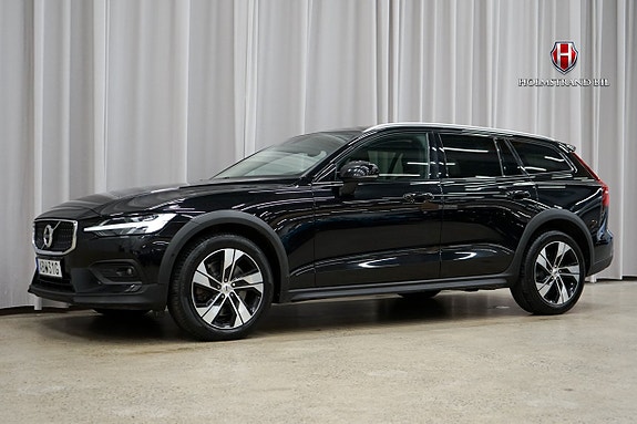 Volvo V60 Cross Country 3 of 23