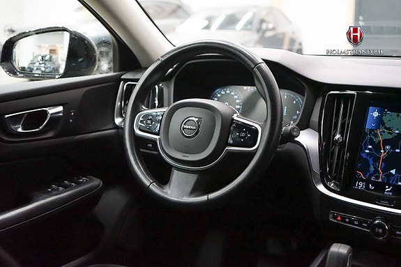 Volvo V60 Cross Country 13 of 23