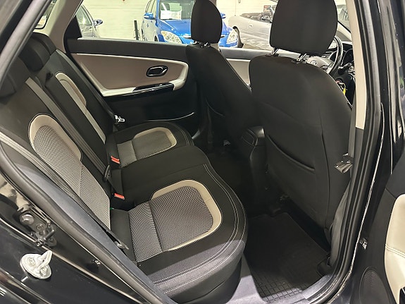 Kia Ceed 11 of 13