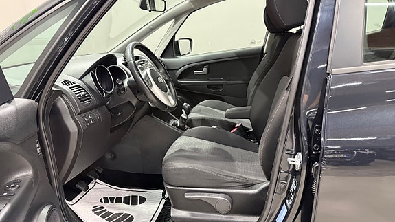 Kia Venga 7 of 15