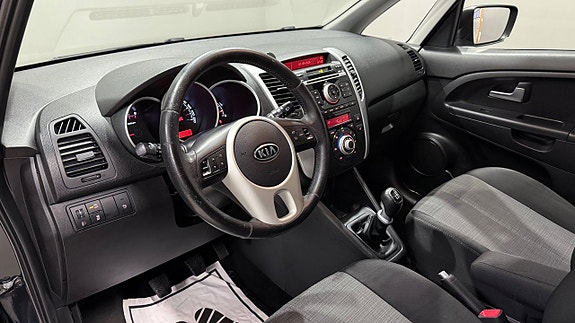 Kia Venga 8 of 15