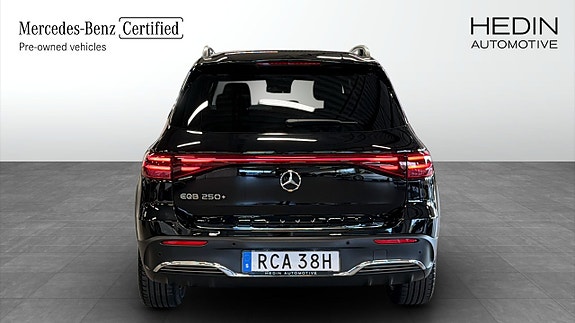 Mercedes-Benz EQB250+ 7 of 20