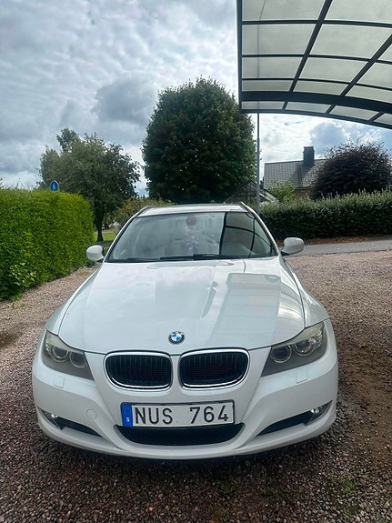BMW 320d 3 of 5