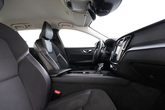 Volvo V60 14 of 23