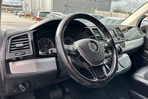 Volkswagen Multivan 12 of 30