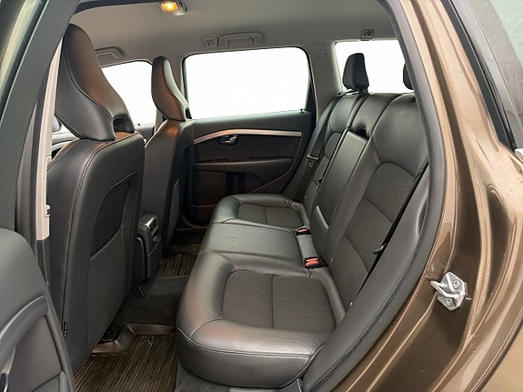 Volvo V70 22 of 29