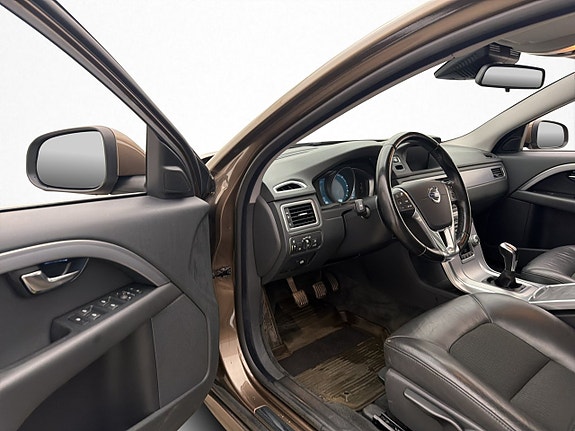 Volvo V70 11 of 29