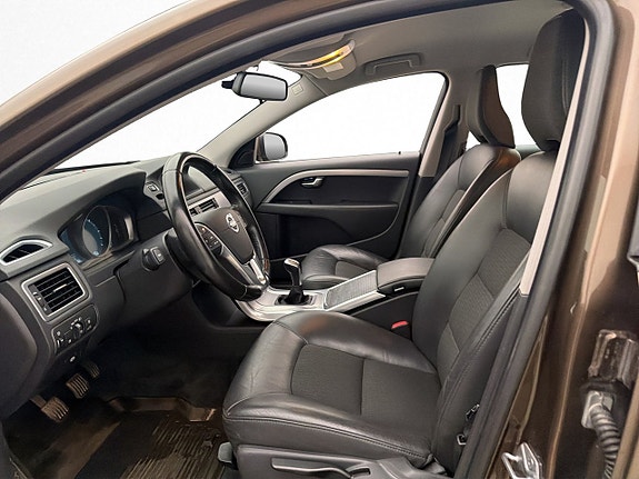 Volvo V70 12 of 29