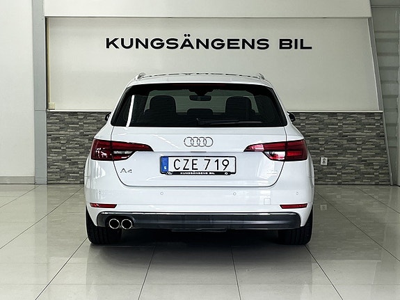 Audi A4 7 of 24