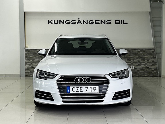 Audi A4 5 of 24