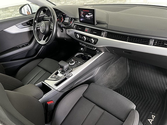 Audi A4 12 of 24