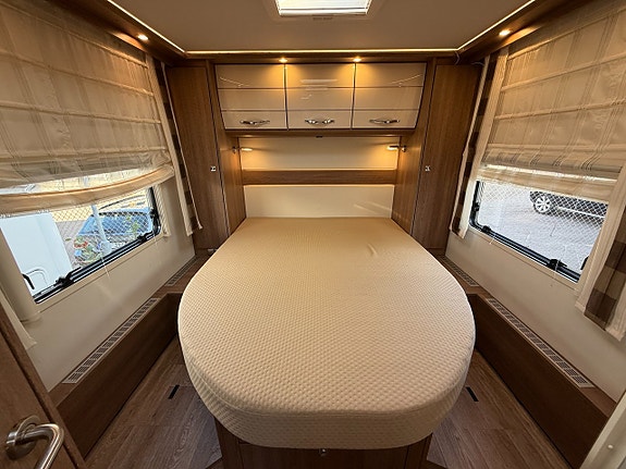 Dethleffs Esprit T 7150 ( 148HK ) Queensbed! Ugn! Inverter! Stor lounge! 1069kg lastvikt! 11 of 20
