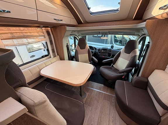 Dethleffs Esprit T 7150 ( 148HK ) Queensbed! Ugn! Inverter! Stor lounge! 1069kg lastvikt! 15 of 20