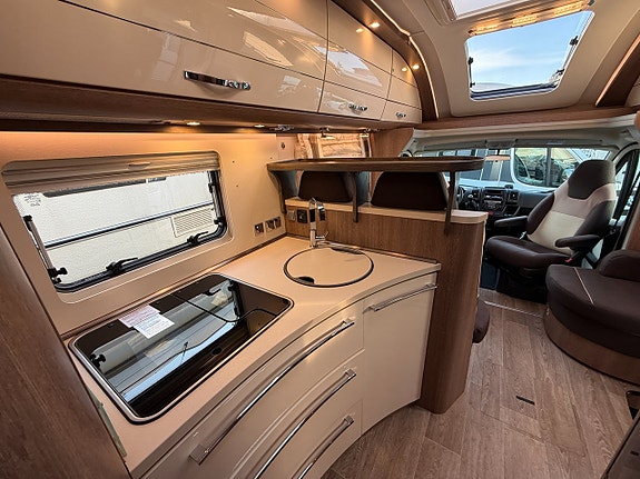 Dethleffs Esprit T 7150 ( 148HK ) Queensbed! Ugn! Inverter! Stor lounge! 1069kg lastvikt! 14 of 20