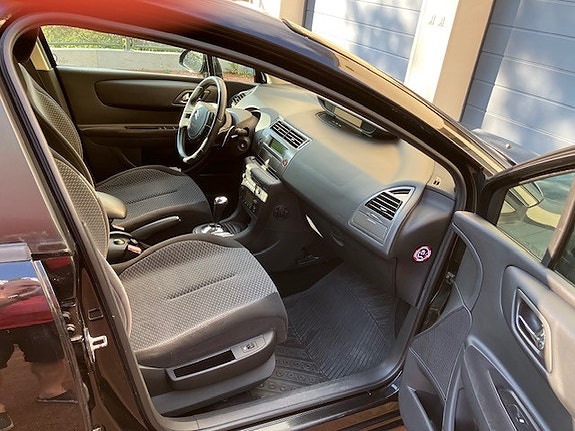 Citroen C4 9 of 12